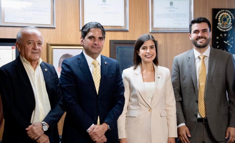 Murilo Galdino coordena Seminário Estadual sobre o Plano Nacional de Educação com deputada Tabata Amaral