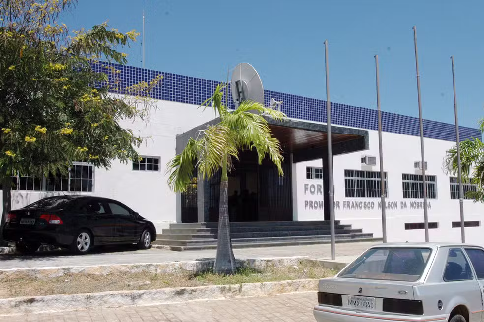 Ex-prefeito de Pombal é condenado por colocar a própria imagem em material escolar da rede municipal de ensino