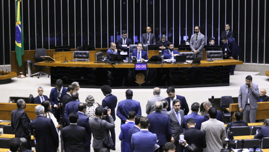 Deputados aprovam Sistema Nacional de Educação, o “SUS da Educação”