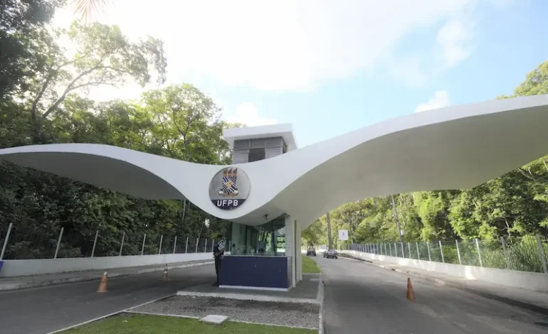 Professores da UFPB aderem à Paralisação Nacional contra a Reforma Administrativa