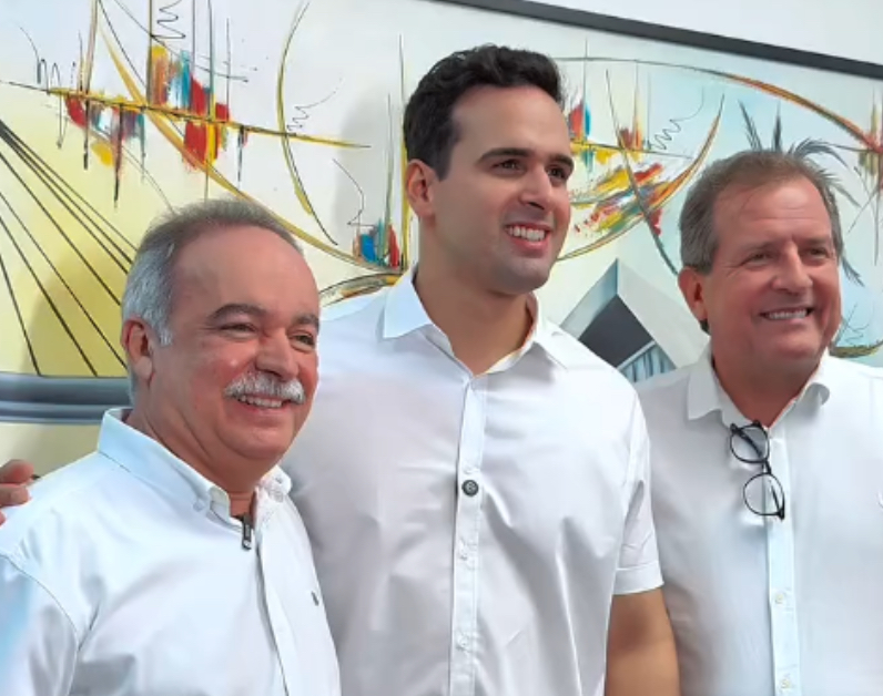 Lucas Ribeiro recebe apoio de Inácio Falcão em evento com lideranças políticas