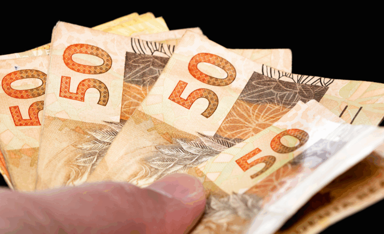 Trio é acusado de movimentar esquema de cédulas falsas em Campina Grande