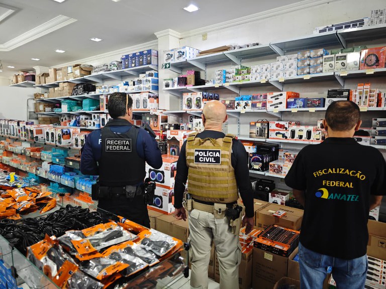 Operação Safira apreende   eletrônicos falsificados no centro de Campina Grande
